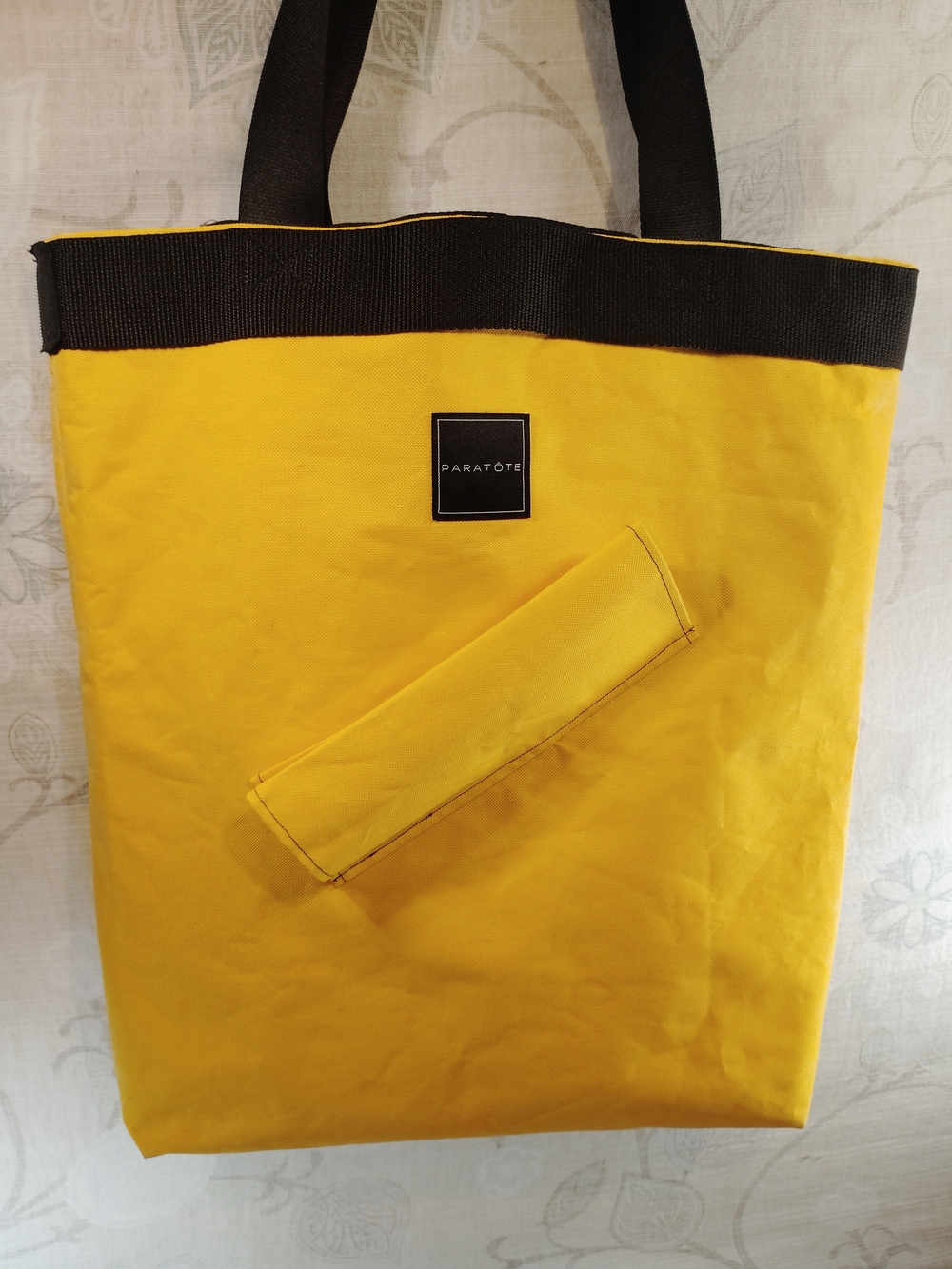 PARATOTE Large Yellow Canvas Shoulder Bag with Black Trim & Umbrella Holder